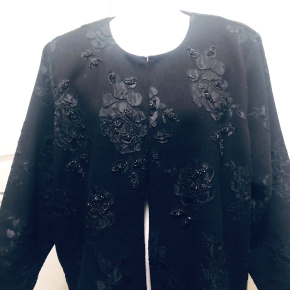 Kathy Cole Vintage Black Brocade Silken Embossed Flowers and Beads Sz 24 (XXL) - Picture 4 of 8